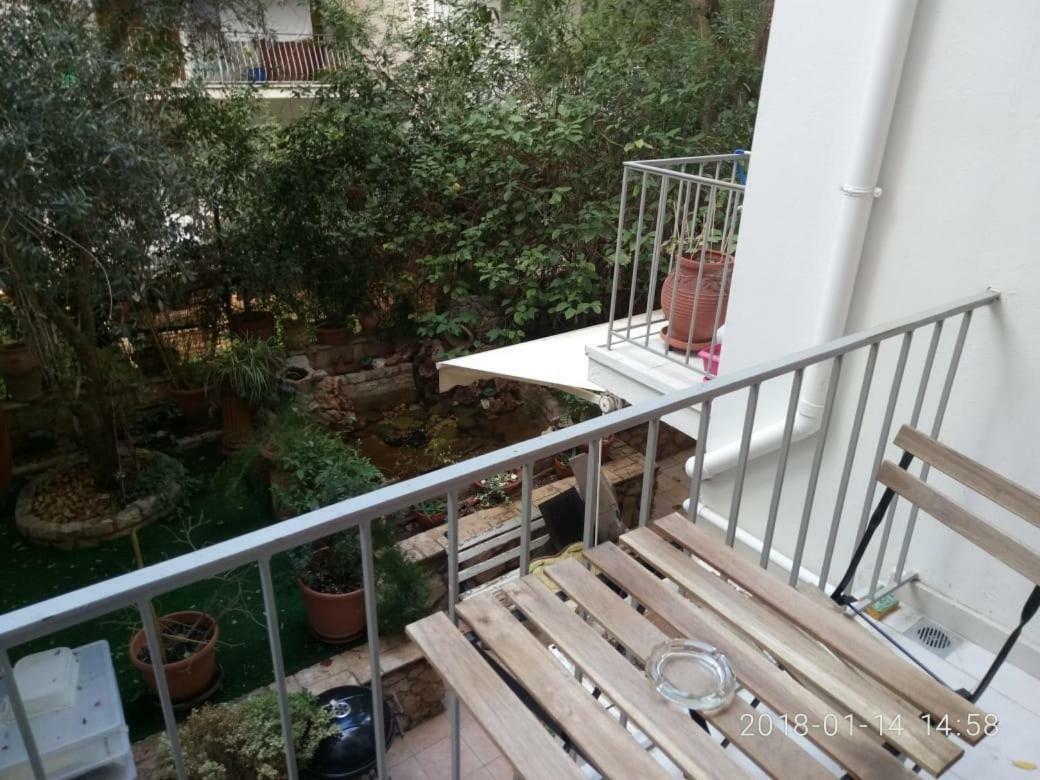 Modern, Ideally Located Studio Apartment Афіни Екстер'єр фото